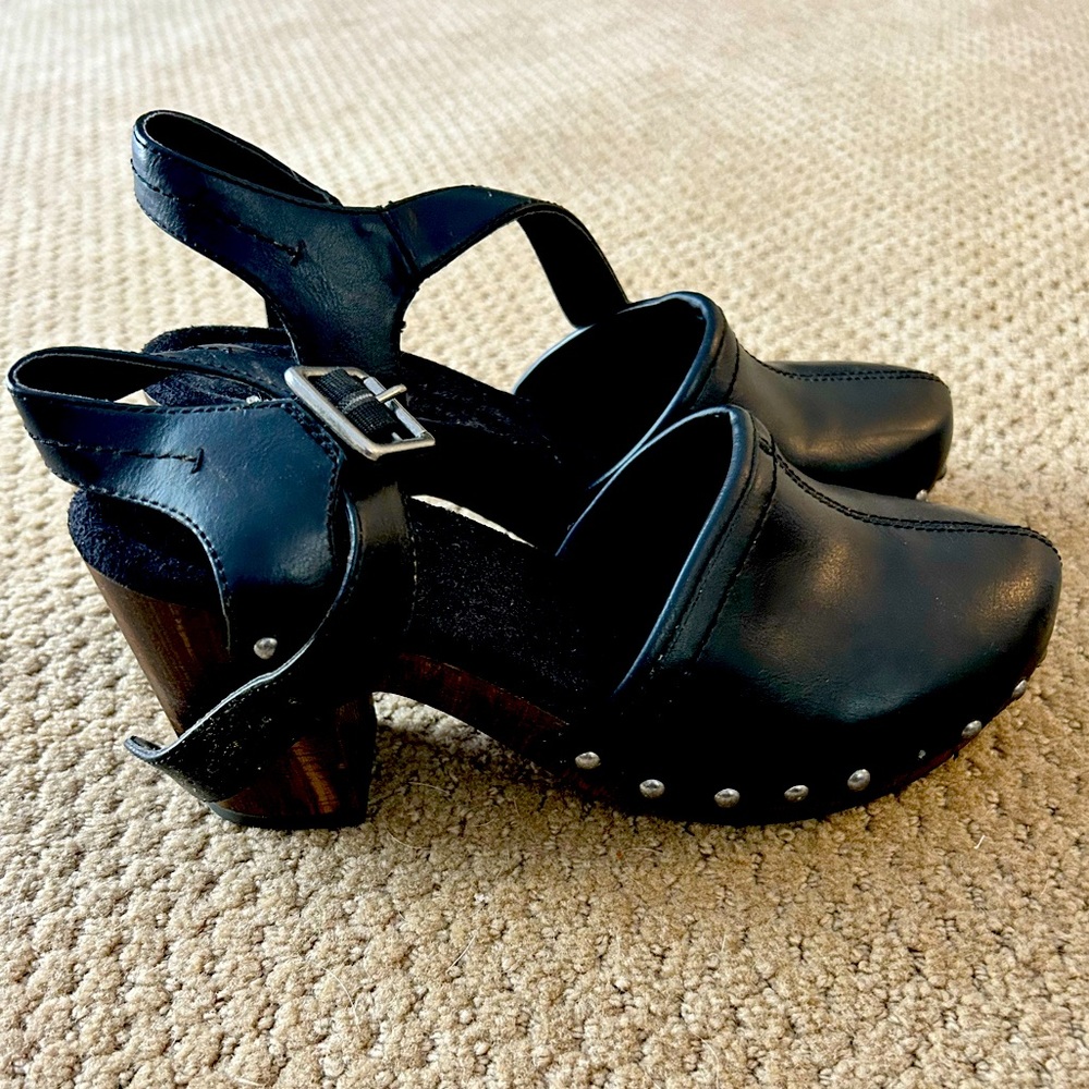 Wooden clog heel